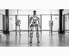 BMW eksperymentuje z humanoidalnymi robotami inspirowanymi Optimusem Tesli (Zdjęcie: rysunek)