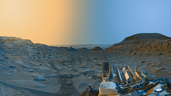 "Pocztówka" Curiosity z "Marker Band Valley" (Źródło: NASA)