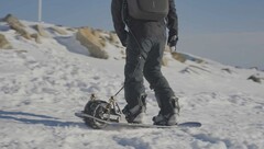 Elektryczna deska snowboardowa Cyrusher. (Źródło: Cyrusher)