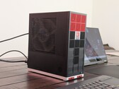 Jeden z najlepszych mobilnych procesorów AMD Zen 5 nie znajduje się w większości laptopów, ale zamiast tego można go znaleźć w kilku mini PC (źródło zdjęcia: Notebookcheck)
