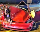Tesla Model 3 została całkowicie zniszczona w podwójnym wypadku. (Źródło zdjęcia: @OPP_HSD)