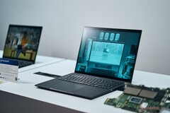ASUS zaktualizował serię ExpertBook B3 do procesorów Intel Meteor Lake. (Źródło obrazu: Notebookcheck)