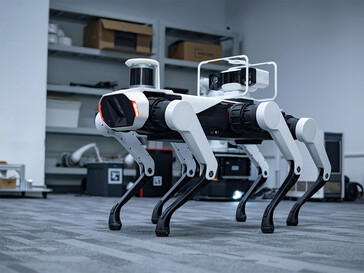 Widok robota z przodu i z boku (źródło obrazu: iF Design)