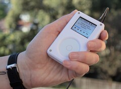 Tangara nieuchronnie przypomina iPoda Apple. (Zdjęcie: Cool Tech Zone)