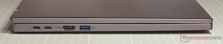 2 x USB-C z Thunderbolt 4, PowerDelivery i Displayport; HDMI; USB 3.2