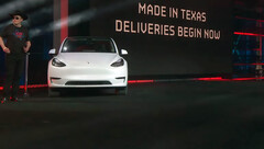 Elon Musk na Giga Texas Cyber Rodeo (zdjęcie: Tesla/YT)