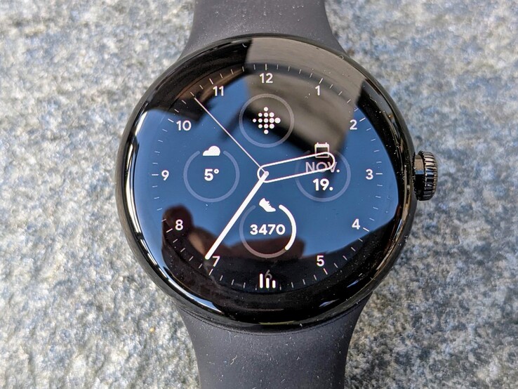 Obudowa zegarka Google Pixel Watch wykonana jest ze stali nierdzewnej.