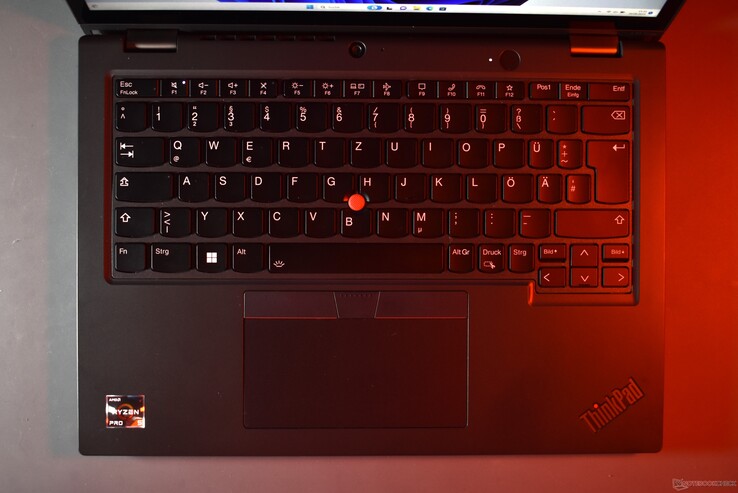 ThinkPad L13 Yoga G4 AMD: obszar klawiatury