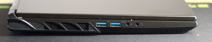 2 x USB typu A 3.2 Gen1, wyjście słuchawkowe (4-biegunowe dla zestawów słuchawkowych), audio 2 w 1 (wejście mikrofonowe lub optyczne S/PDIF)