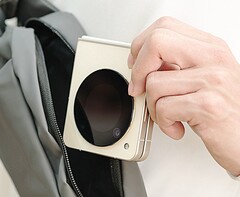ZTE Libero Flip ma okrągły dodatkowy wyświetlacz, który może wyświetlać wiele widżetów. (Zdjęcie: ZTE)