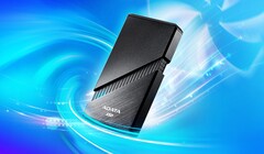 Mówi się, że Adata SE920 jest znacznie szybszy niż Samsung T9, dzięki USB 4. (Zdjęcie: Adata)