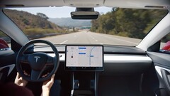 Model 3 jadący na Autopilocie (zdjęcie: Tesla)