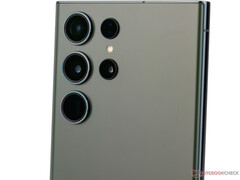 Wydajność kamery powinna poprawić się we wszystkich urządzeniach z serii Galaxy S23 po zainstalowaniu AWF1, w tym Galaxy S23 Ultra. (Źródło obrazu: NotebookCheck)