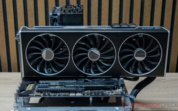 XFX Speedster MERC 310 Radeon RX 7900 XTX Black Edition podczas pomiarów poziomu hałasu