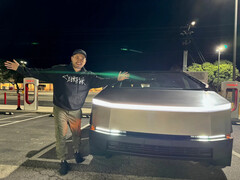 Tesla Cybertruck podczas podróży z Teksasu do Kalifornii (Zdjęcie: Dennis Wang)