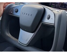 Tesla oferuje nową kierownicę Yoke dla Modelu S i Modelu X (zdjęcie: Tesla / @dkrasniy, X-App)