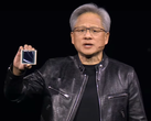 Dyrektor generalny Nvidii, Jensen Huang, prezentuje procesor graficzny Blackwell 18x+ szybszy niż Hopper na GTC 2024. (Źródło: Nvidia na YouTube)