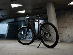 Inteligentny e-rower Tezeus C8 jest zintegrowany z Google Maps. (Źródło zdjęcia: Tezeus)