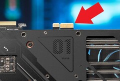Rozmiar porównywalny ze złączem PCIe X1 (Źródło obrazu: PC World)