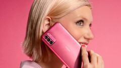 Nokia G42 5G jest dostępna w wielu kolorach, w tym w opcji &quot;So Pink&quot;. (Źródło zdjęcia: Nokia)