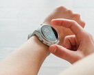 Seria Fenix 7 pozostaje jednym z najpopularniejszych smartwatchy Garmina prawie dwa lata po premierze. (Źródło zdjęcia: Garmin)