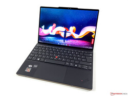 Recenzja: Lenovo ThinkPad Z13 G1 OLED. Jednostka testowa dostarczona przez Lenovo Niemcy