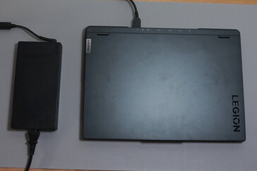 Wygląd zewnętrzny laptopa (źródło obrazu: Notebookcheck)