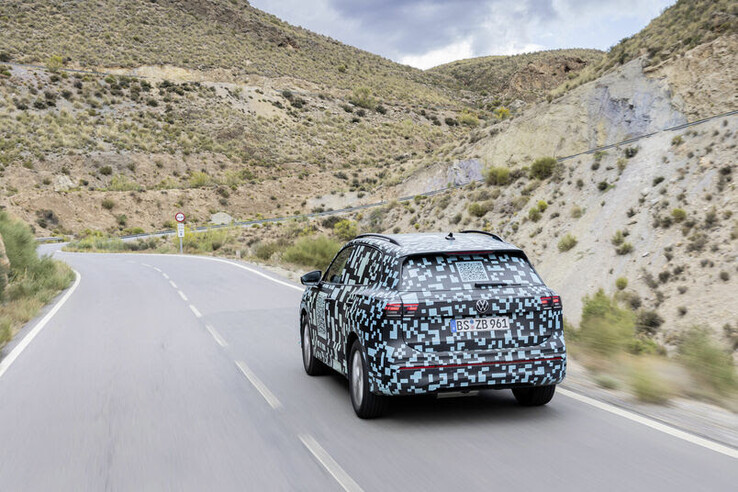 Nowy Tiguan po raz pierwszy udaje się na oficjalną jazdę testową. (Źródło: Volkswagen)