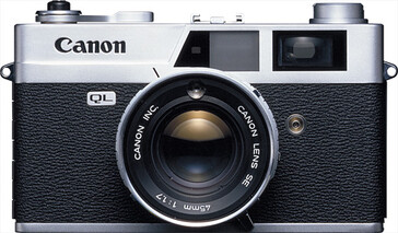 Canon Canonet QL17 to kolejny aparat dalmierzowy 35 mm z migawką obiektywu. (Źródło zdjęcia: The Canon Camera Museum)
