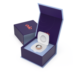 Zgodnie z zeszłoroczną obietnicą, inteligentny pierścień Evie zostanie dostarczony w tym miesiącu. (Źródło: Movano Health)