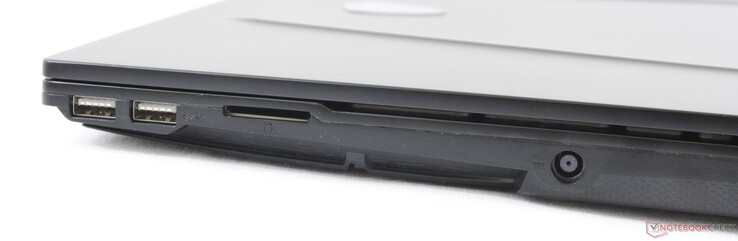 prawy bok: 2 USB A 3.2 Gen 1, czytnik kart pamięci, gniazdo zasilania