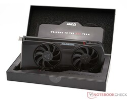 Testowanie AMD Radeon RX 7800 XT: jednostka testowa dostarczona przez AMD Germany