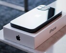 Apple mogą instalować aktualizacje bez konieczności rozpakowywania iPhone'a. (Zdjęcie: Dennis Cortés)