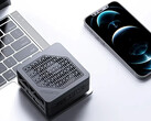 EM780 jest wyposażony w procesor Ryzen 7 7840U, 32 GB pamięci RAM i dwa dyski SSD do wyboru w Europie. (Źródło obrazu: MINISFORUM)