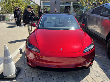 2024 Tesla Model 3 Ludicrous front