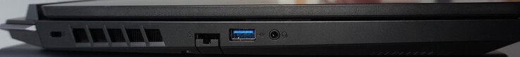 Lewe porty: Kensington Lock, LAN (1 Gbit/s), USB-A (5 Gbit/s), zestaw słuchawkowy