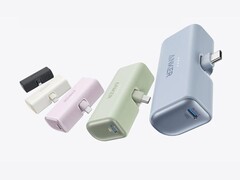 Anker Nano Power Bank (22,5 W, wbudowane złącze USB-C) jest już dostępny w sprzedaży w Stanach Zjednoczonych i Wielkiej Brytanii. (Źródło zdjęcia: Anker)