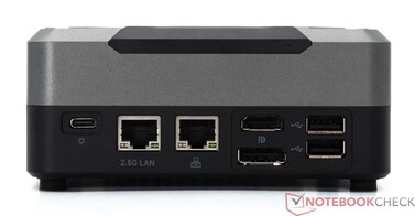 Panel tylny: Złącze sieciowe (19 V; 5 A), LAN (2.5G), LAN (1.0G), HDMI 2.1, DP1.4 (4K@144Hz), 2x USB 2.0