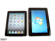 iPad 1 jest dużo cieńszy i lżejszy od W500 iPad 1 jest dużo cieńszy i lżejszy od W500
