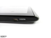 wyjście micro HDMI oznacza konieczność posiadania kabla z odpowiednią końcówką
