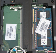 dwa gniazda pamięci RAM
