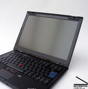 rasowy ThinkPad musi mieć czerwony grzybek – to trackpoint, czyli
