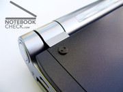 użytkownicy laptopów Sony uskarżają się na pękające z biegiem czasu zawiasy