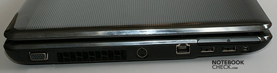 lewy bok: VGA, wylot wentylatora, S-Video, LAN, 2x USB, FireWire