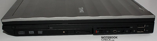 prawy bok: PCCard, napęd optyczny, czytnik kart inteligentnych, wyłącznik WiFi, FireWire, wyjście słuchawkowe, wejście mikrofonowe, 2x USB