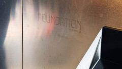 Wykończenie Cybertrucka za 120 000 dolarów ma wytrawianie Foundation Series (zdjęcie: Brandon/X)