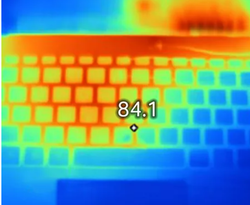 Obraz termowizyjny porównywanego laptopa firmy Acer