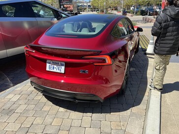 2024 Tesla Model 3 Ludicrous odznaka