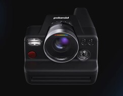Nowy 3-elementowy obiektyw z autofokusem (źródło zdjęcia: Polaroid)