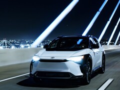 Nowy trzyrzędowy elektryczny SUV Toyoty będzie następcą modelu bZ4X (powyżej). (Źródło zdjęcia: Toyota)
